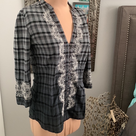 JOHNNY WAS 3J WORKSHOP BLOUSE SIZE XS FITTED - Picture 3 of 6